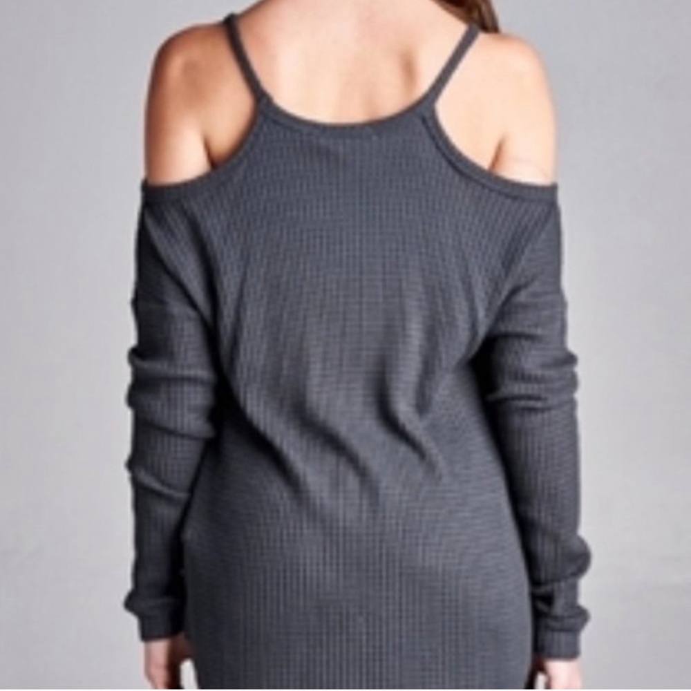 Honey Punch gray thermal open cold shoulder top